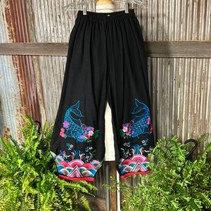 Very unique Chinese embroidery black cotton pants approximate size M